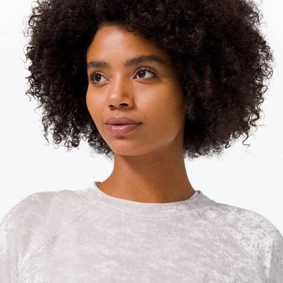 Lululemon | Down Crew *Crushed Velvet Size 6 (check measurements) - Picture 4 of 8